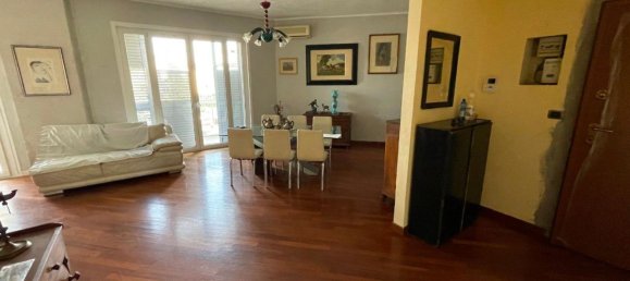 6 bedrooms Apartment in Reggio Emilia, Italy No. 315905 7