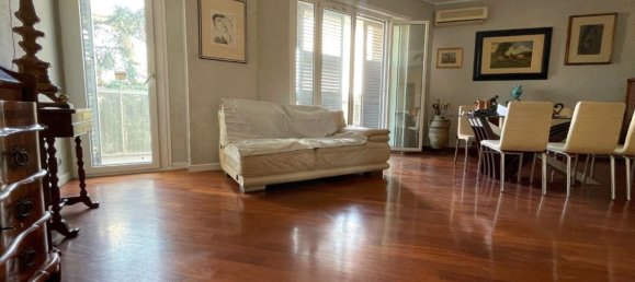 6 bedrooms Apartment in Reggio Emilia, Italy No. 315905 2