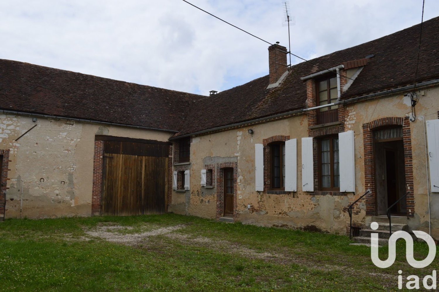 Moradia em banda T1 em Yonne, France N.º 308068