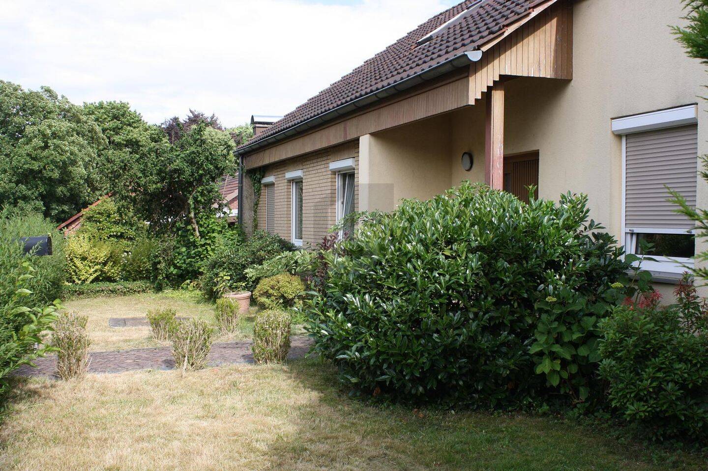 10غرفة تاون هاوس في Northeim, Germany رقم 240011