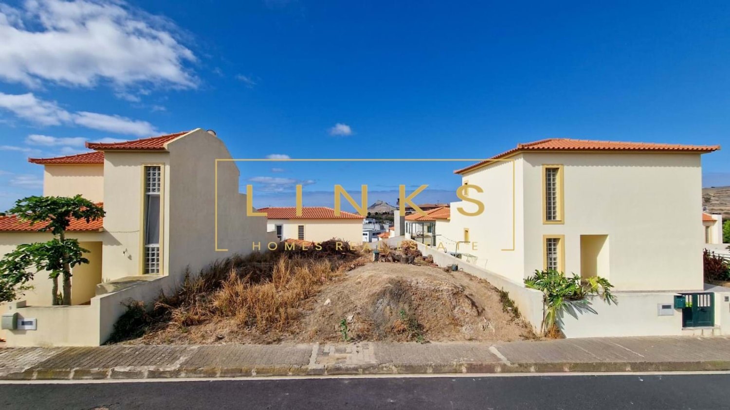  Land in Porto Santo, Portugal No. 297043