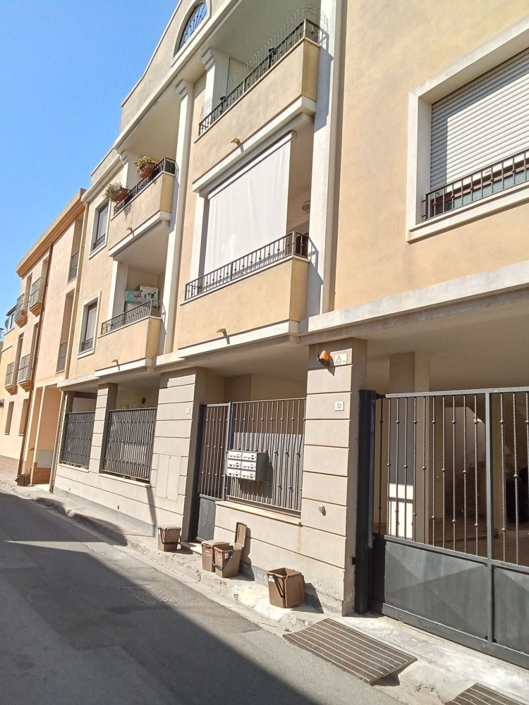 Квартира с 3 комнатами в Селарджус, Италия № 47083