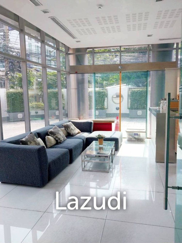 3 bedrooms Office in Bangkok, Thailand No. 15062