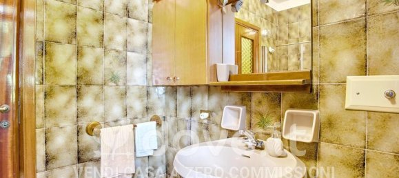 8 rooms House in Rancio Valcuvia, Italy No. 285457 36