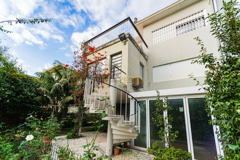 6 bedrooms House in Porto, Portugal No. 124648