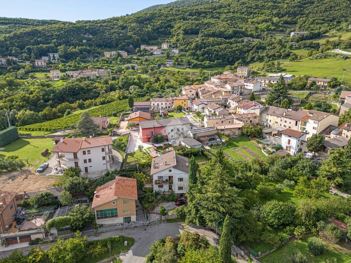 6 bedrooms Villa in Fumane, Italy No. 380241