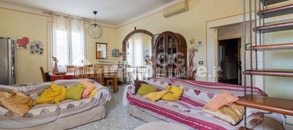 3 bedrooms Apartment in Imola, Italy No. 329790 3