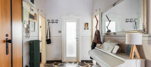 3 bedrooms Apartment in Imola, Italy No. 329790 2