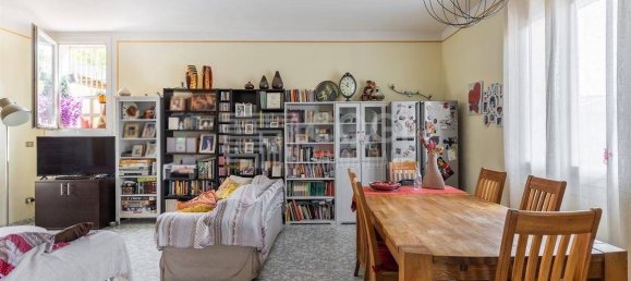 3 bedrooms Apartment in Imola, Italy No. 329790 4