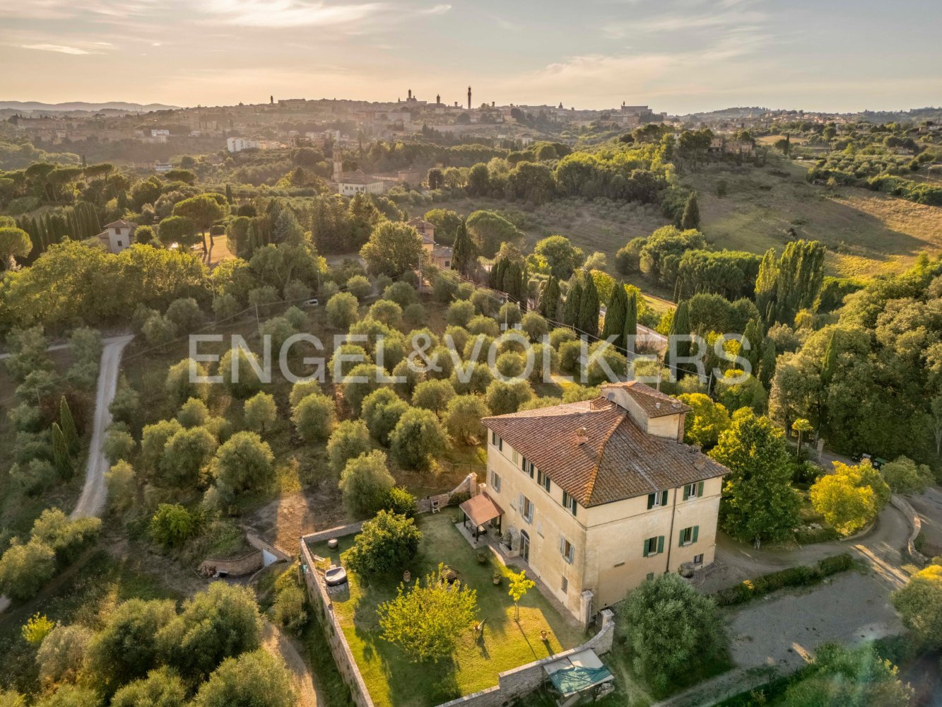 8 Schlafzimmer Villa in Siena, Italy, Nr. 263273