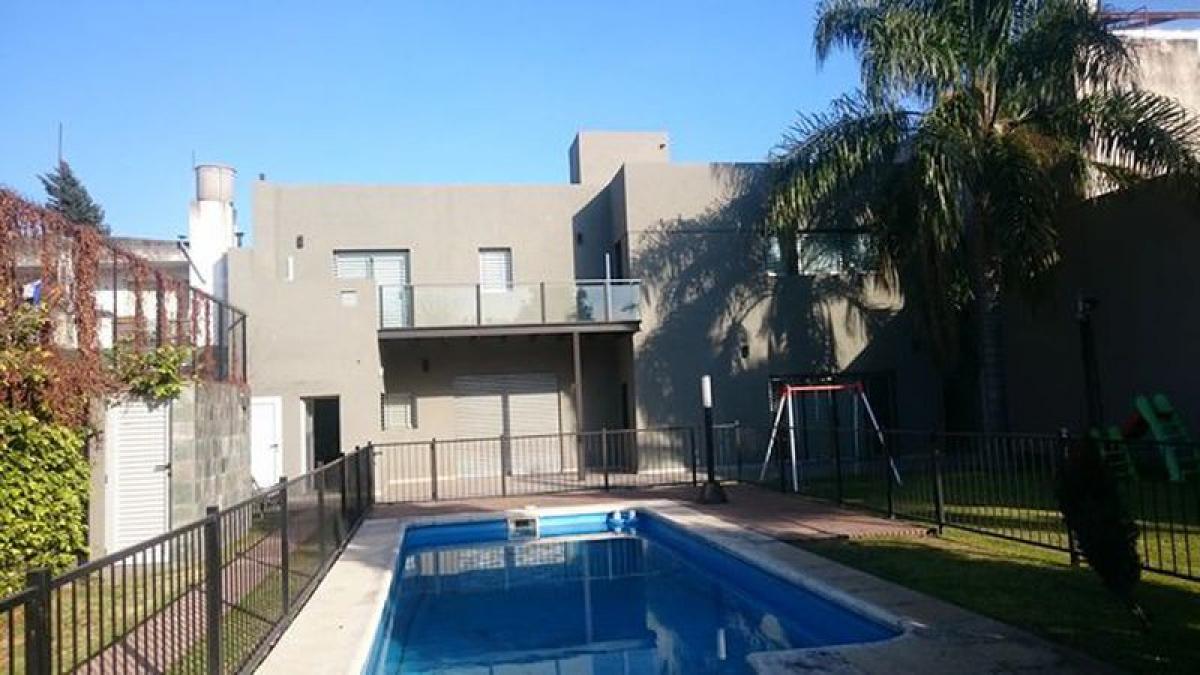 4 bedrooms House in Merlo, Argentina No. 62308