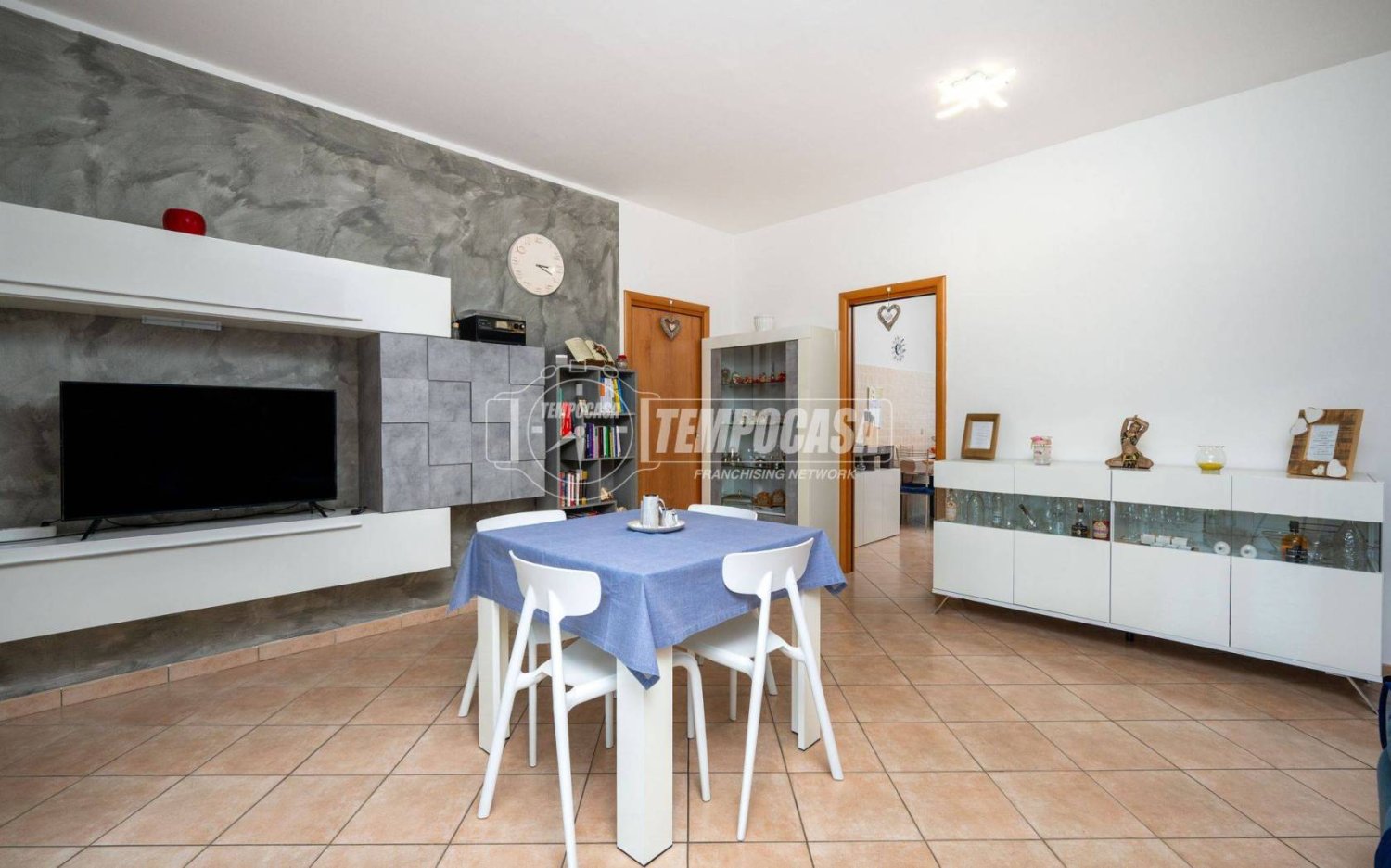 2 Schlafzimmer Wohnung in Reggio Emilia, Italy, Nr. 301396