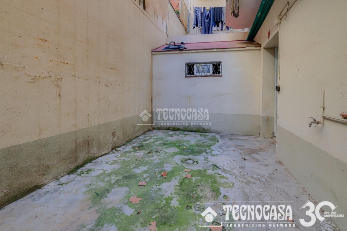 Gewerbliche Immobilie in Sant Andreu, Spain 82m², Nr. 141116