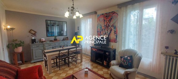 Casa de 3 dormitorios en Bezons, France No. 177982 5