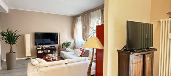 5 bedrooms Apartment in Mantua, Italy No. 370590 10