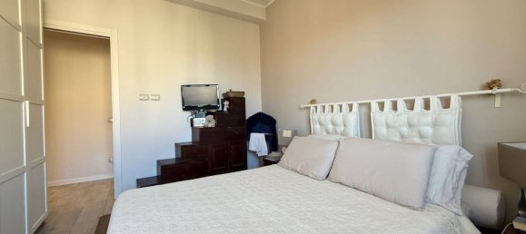 5 bedrooms Apartment in Mantua, Italy No. 370590 23