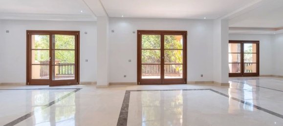 6 bedrooms Villa in Marbella, Spain No. 166180 10