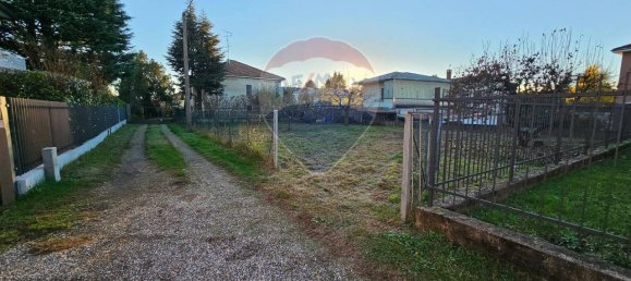 1-salle Terrain à Lonate Pozzolo, Italy No. 153721 17