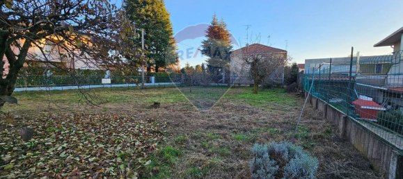 1-salle Terrain à Lonate Pozzolo, Italy No. 153721 23