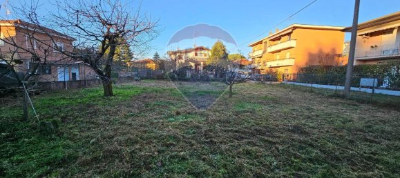 1-salle Terrain à Lonate Pozzolo, Italy No. 153721 24