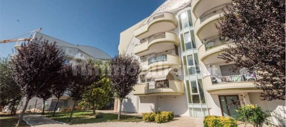 2 bedrooms Apartment in Montesilvano, Italy No. 339777 5