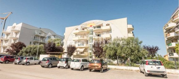 2 bedrooms Apartment in Montesilvano, Italy No. 339777 8