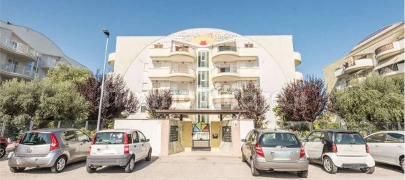 2 bedrooms Apartment in Montesilvano, Italy No. 339777 3