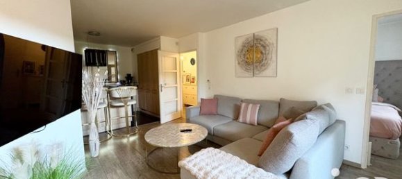 2 chambres Appartement à Baillet-en-France, France No. 301775 2