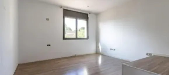 3 Schlafzimmer Haus in Barcelona, Spain, Nr. 182578 11