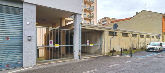 70m² Garage in Lissone, Italy No. 364560 16