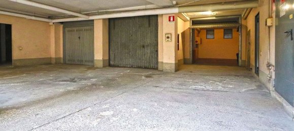 70m² Garage in Lissone, Italy No. 364560 6
