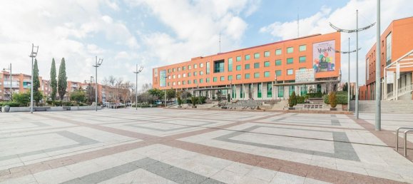 Квартира с 3 спальнями в Алкобендас, Испания № 172920 28