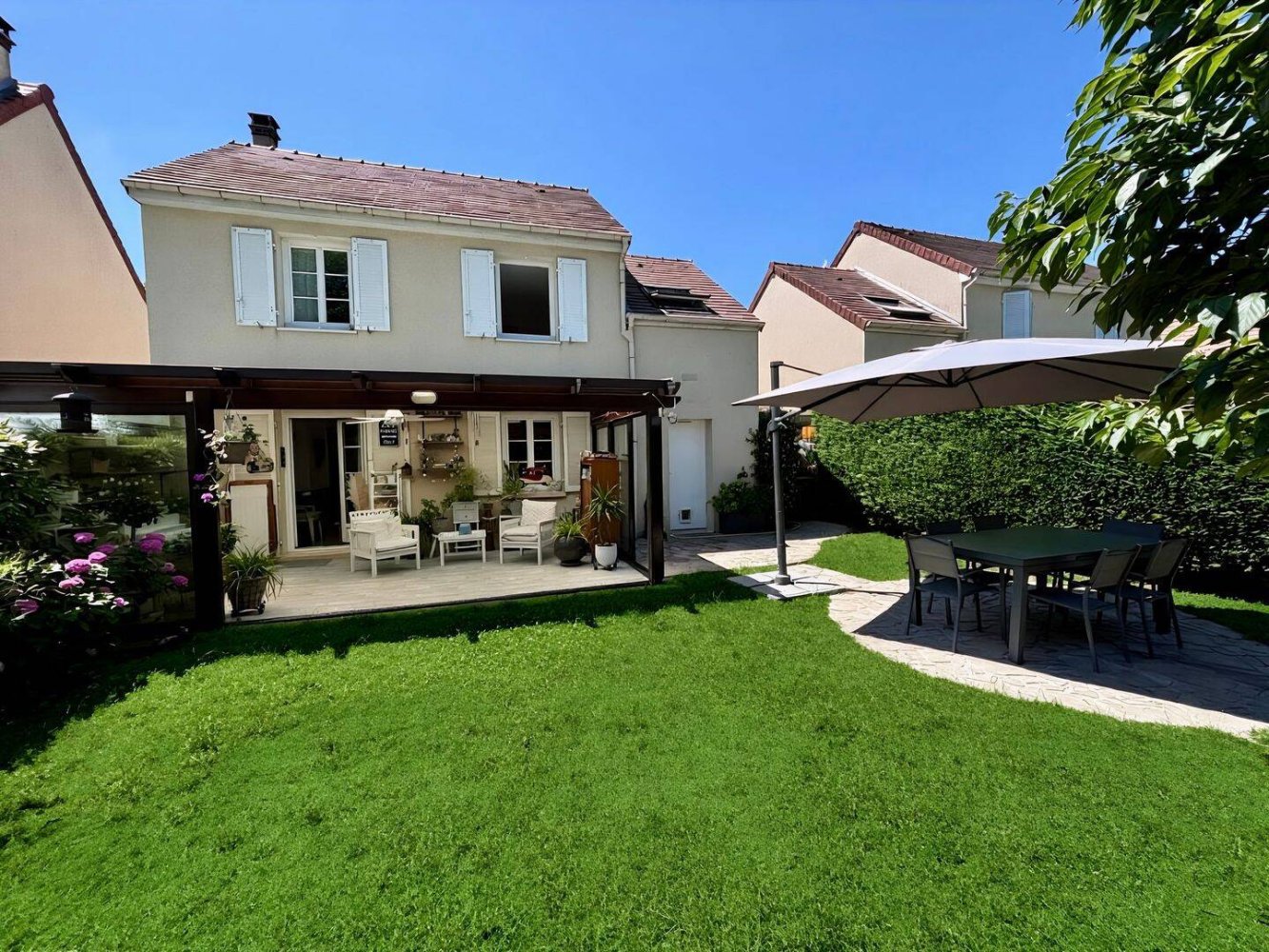 4 bedrooms House in Lesigny, France No. 334537