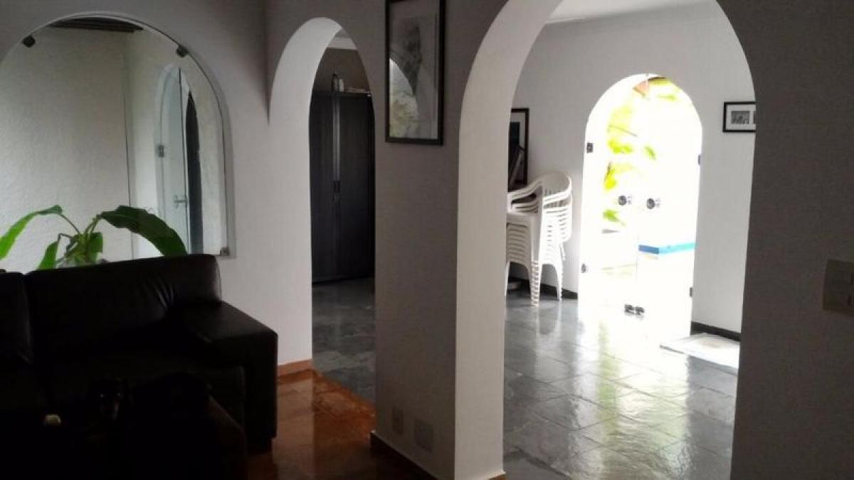 Casa de 3 dormitorios en Sao Paulo, Brazil No. 512531