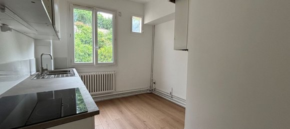 2 bedrooms Apartment in Sevres, France No. 186212 4