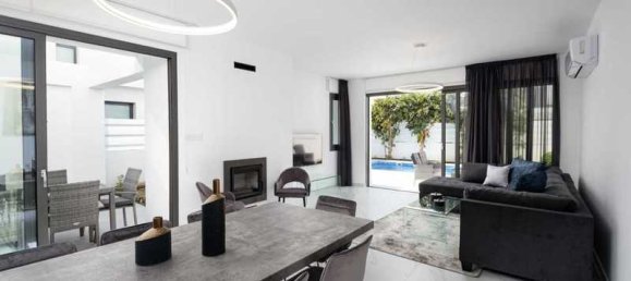 Casa de 4 dormitorios en Larnaca, Cyprus No. 7138 2