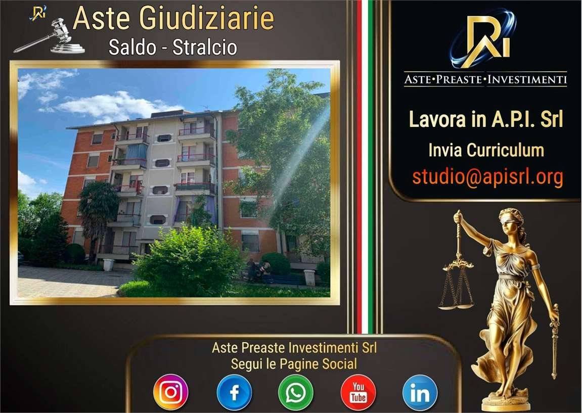 3 bedrooms Apartment in Limbiate, Italy No. 268381