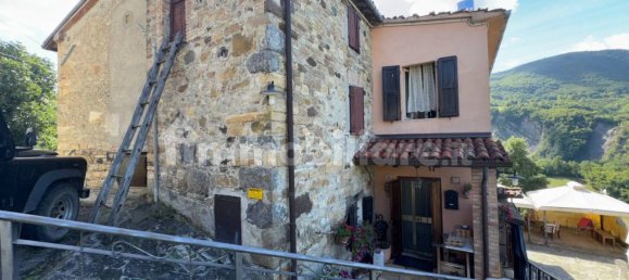 3 bedrooms House in Terenzo, Italy No. 349732 2