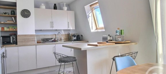 2 bedrooms Apartment in Saint-Maurice, France No. 163376 3