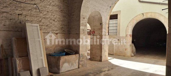 190m² Garage in Giovinazzo, Italy No. 273911 7