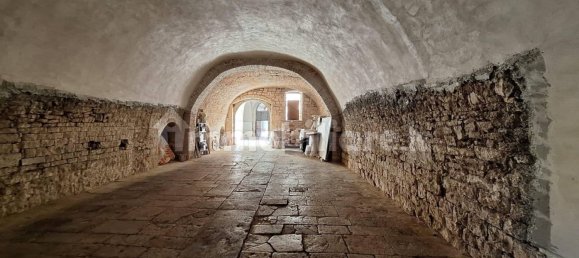 190m² Garage in Giovinazzo, Italy No. 273911 10