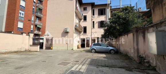 750m² Building in Milan, Italy No. 271168 4