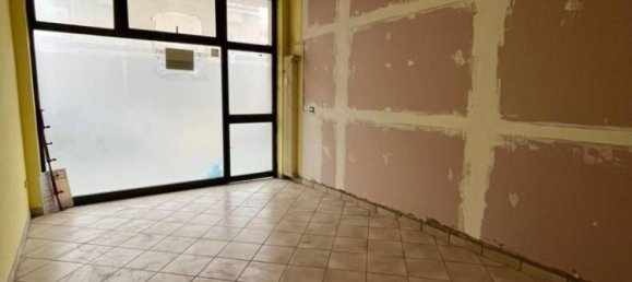 2 rooms Commercial property in Rimini, Italy No. 302206 2