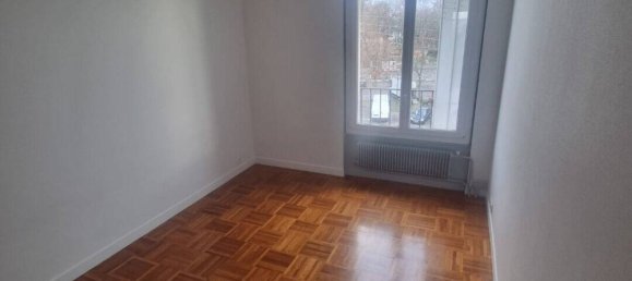 2 bedrooms Apartment in Bezons, France No. 176064 9