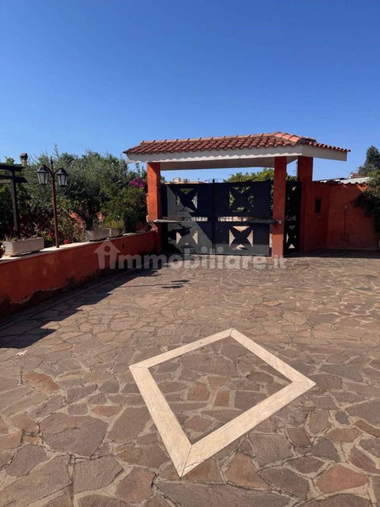 3 Schlafzimmer Wohnung in Pomezia, Italy, Nr. 371871