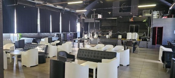 3 rooms Warehouse in Senago, Italy No. 380572 10