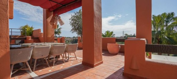 3 bedrooms Penthouse in Marbella, Spain No. 104422 4