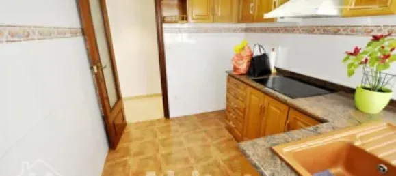 Apartamento de 4 dormitorios en València, Spain No. 134944 16