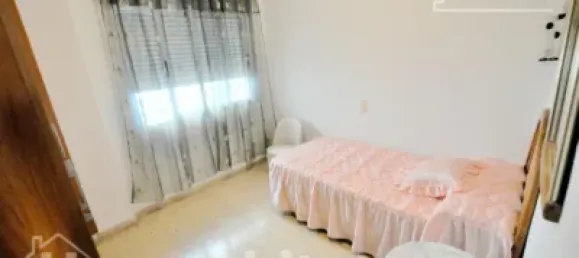 Apartamento de 4 dormitorios en València, Spain No. 134944 7