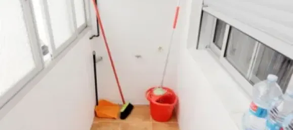 Apartamento de 4 dormitorios en València, Spain No. 134944 38